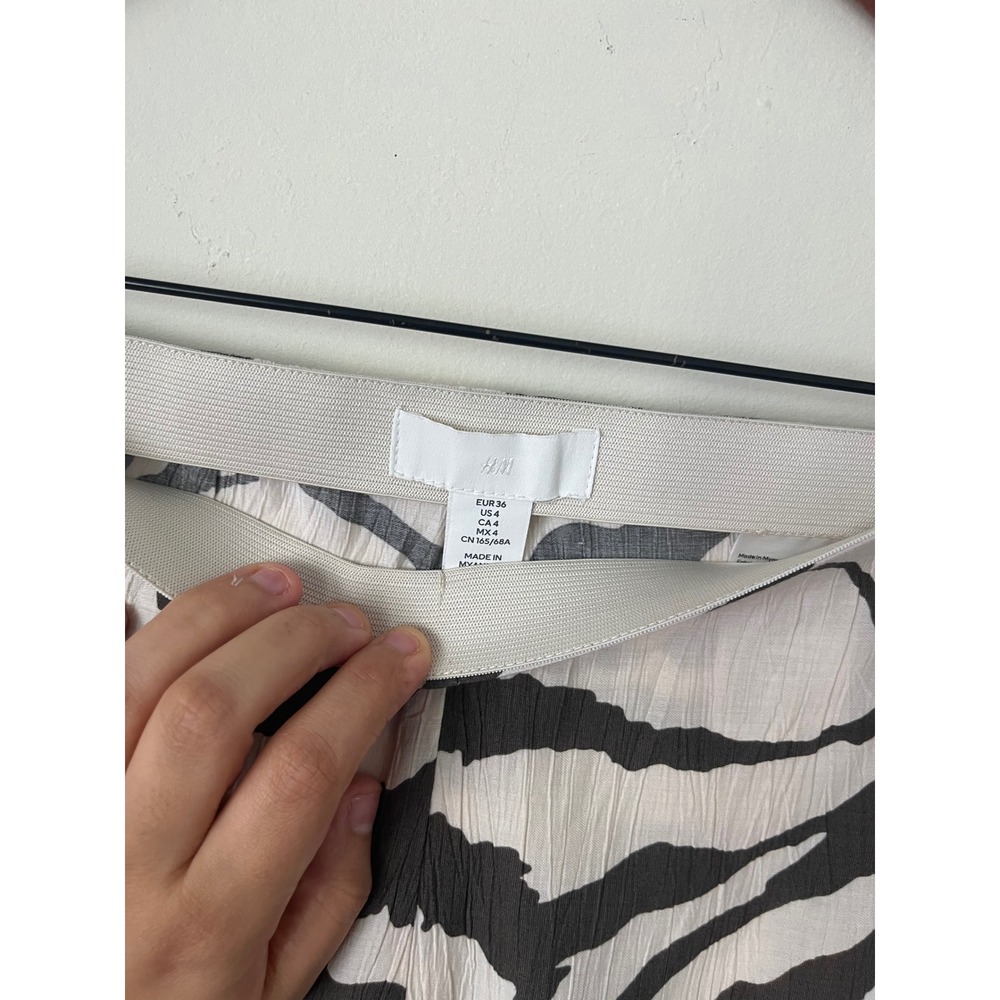 H&M Black and White Zebra Print Flare Pants - Picture 4 of 8